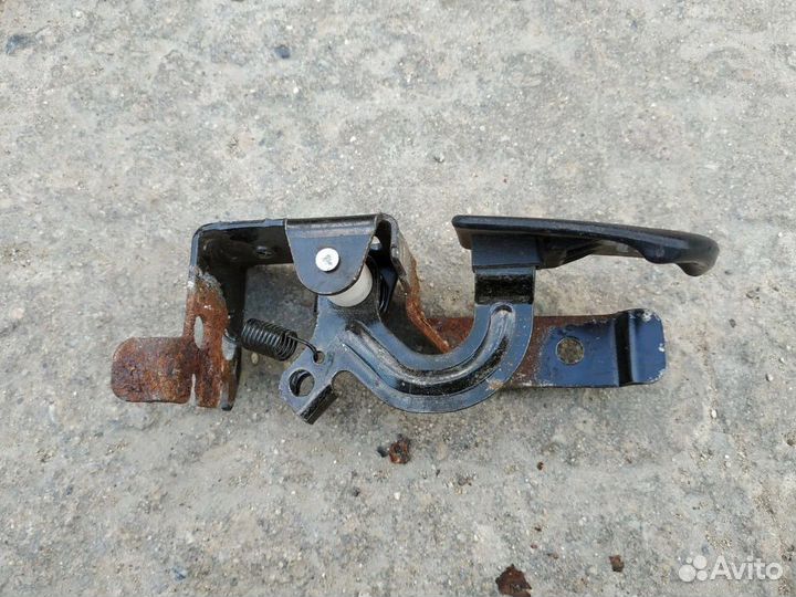 Ручка открывания лючка бака Hyundai Elantra XD