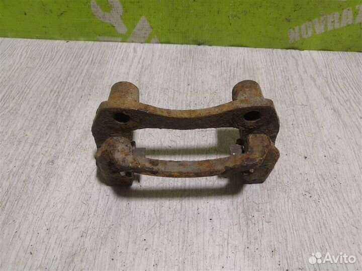 Скоба суппорта заднего Киа Сепия Шума 96-01