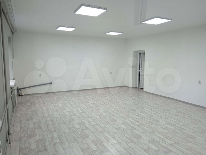 Свободного назначения, 1200 м²