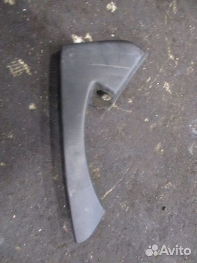 Накладка двери левая Volvo 5010538869