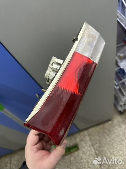 Фонарь задний левый audi 80