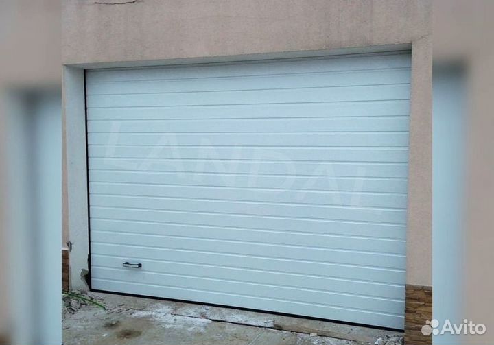 Секционные ворота