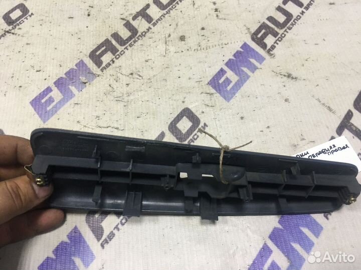 Накладка кнопки стеклоподъем. передняя Киа Церато