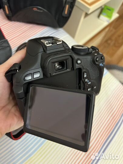 Зеркальный фотоаппарат canon 600d