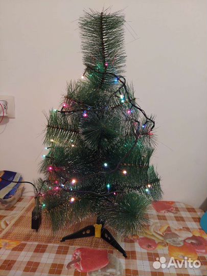 Елка искусственная с гирляндой в подарок