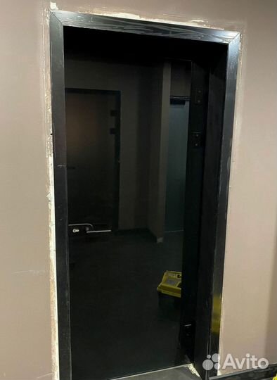 Стеклянная дверь от производителя