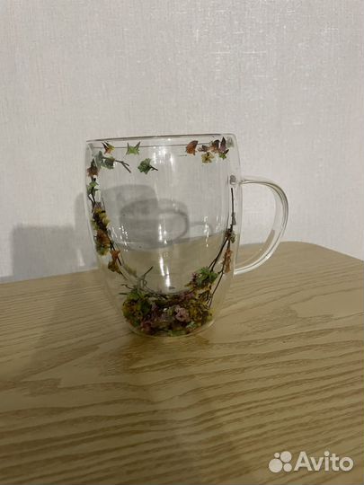 Кружка с двойными стенками и сухоцветами