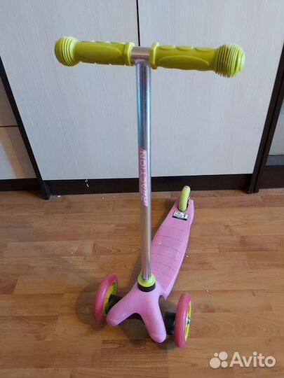 Самокат детский трехколесный для девочки
