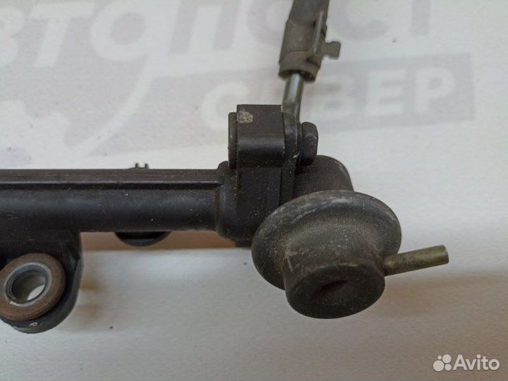 Топливная рейка Hyundai Santa Fe SM G6CU 2000-2006