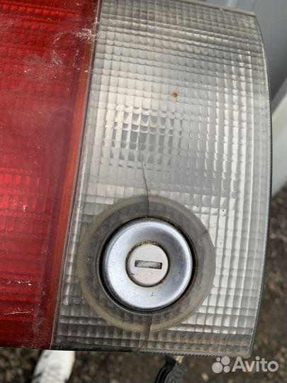 Задняя фара ауди 80