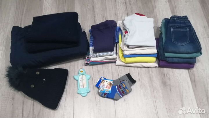 Пакет с детскими вещами