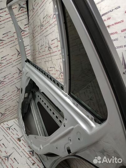 Дверь w212 Mercedes задняя правая универсал