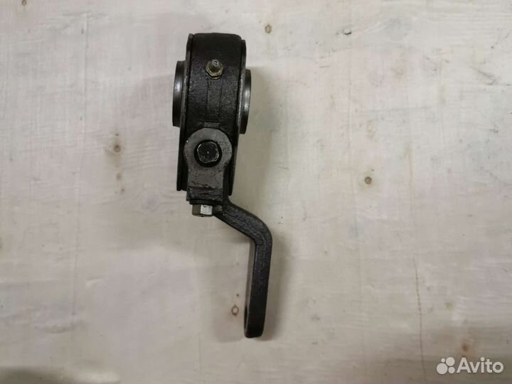 Рычаг тормоза (зад. правый) 55113502236, шт