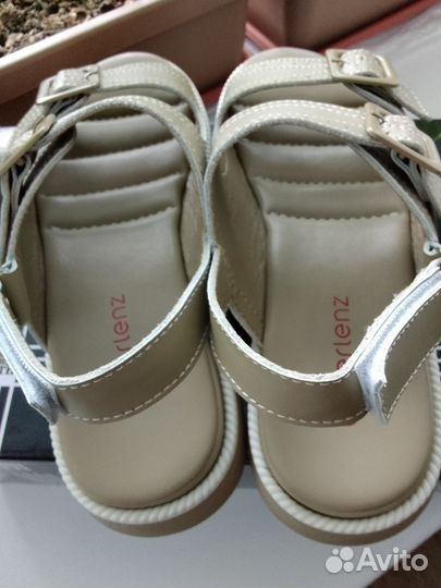 Сандалии натуральная кожа 37