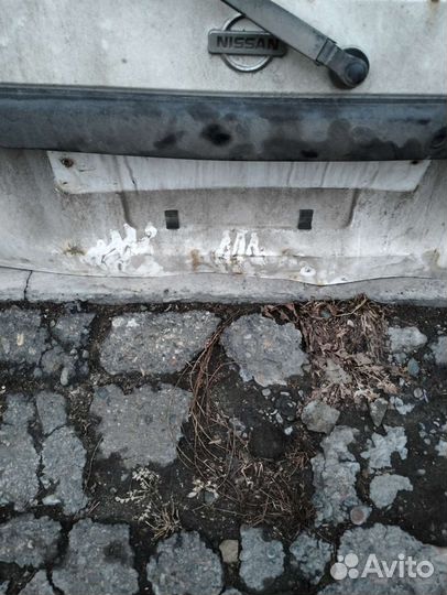 Стекло Ниссан ад