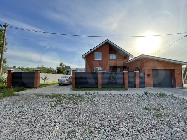 Коттедж 154 м² на участке 6 сот.