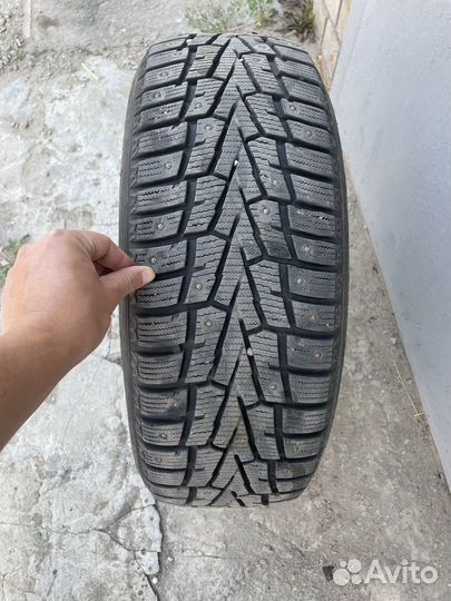 Roadstone Winguard 215/55 R17
