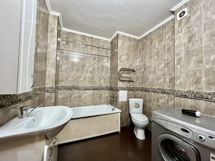 2-к. квартира, 100 м², 7/16 эт.