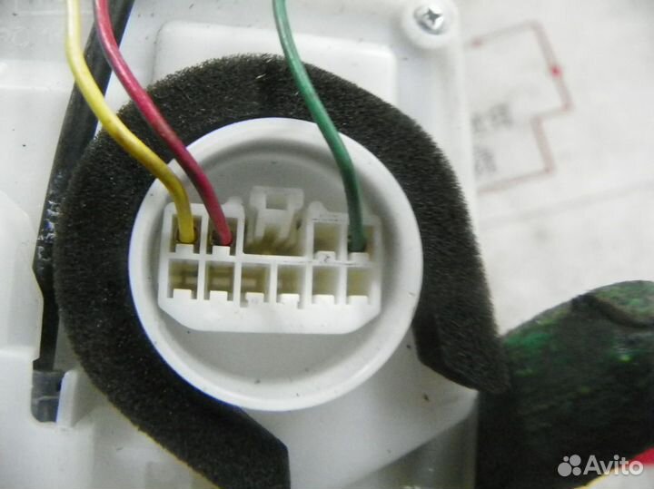 Замок двери задней левой Suzuki SX4