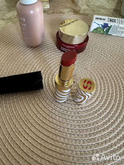 Косметика Sisley Elemis Clarins