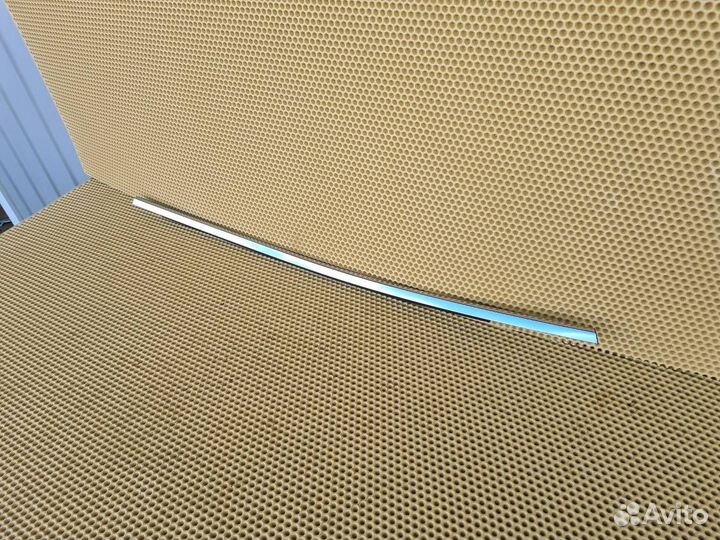 Молдинг на дверь задний левый Infiniti M Q70 Y51