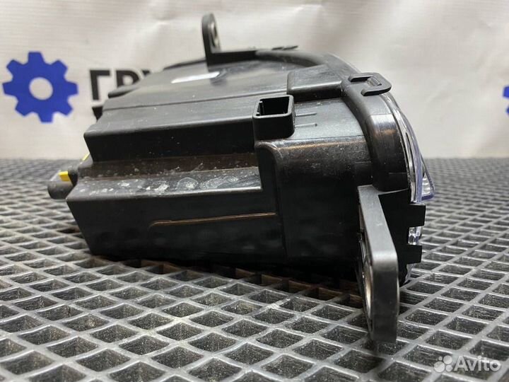 Фара противотуманная правая Volvo FH5 23752741