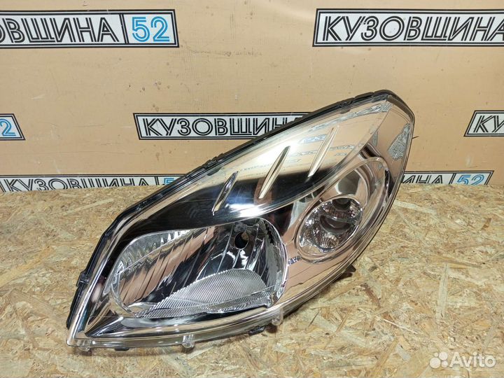 Фара левая Renault Sandero (09-14г) хром