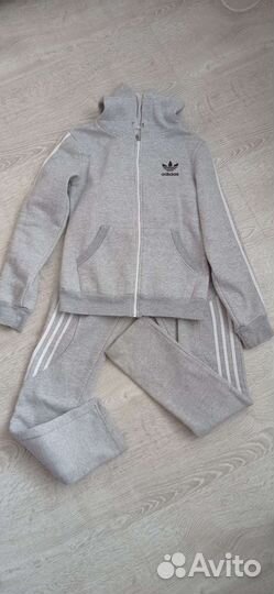 Костюм спортивный