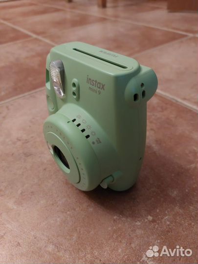 Плёночный фотоаппарат Fujifilm Instax Mini 9