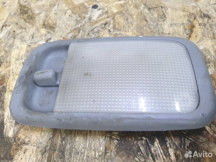 Плафон задний Toyota Rav4 20 2.0 2002