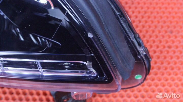 Фара правая Renault Samsung SM3 Z.E. 260105189R