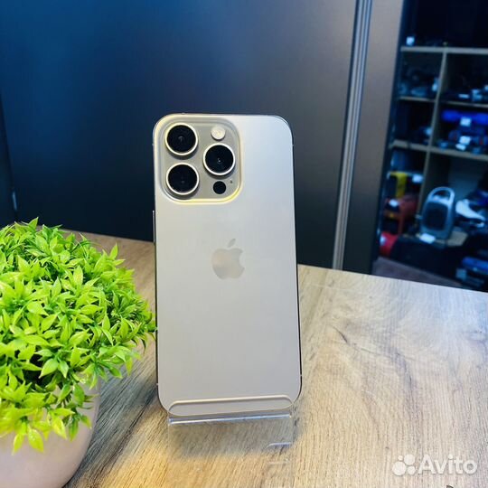 iPhone 15 Pro, 256 ГБ
