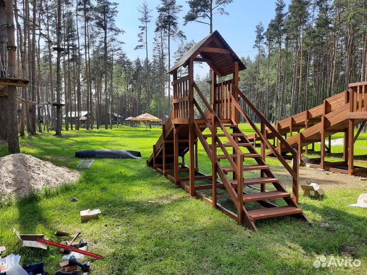 Зимняя горка, деревянная горка