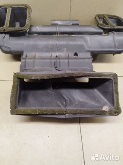 Воздухозаборник (внутри) X-Trail (T30) 2001-2006