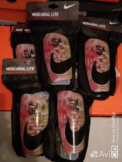 Щитки футбольные Nike mercurial