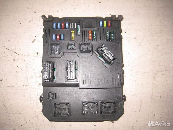 Блок предохранителей салонный Citroen xsara picas