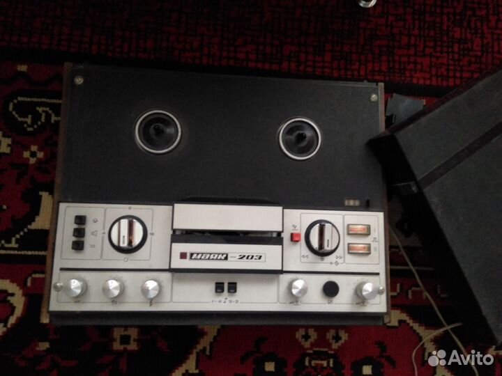 Катушечный магнитофон Маяк 203