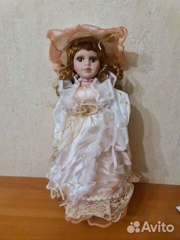 Кукла фарфоровая 40 см