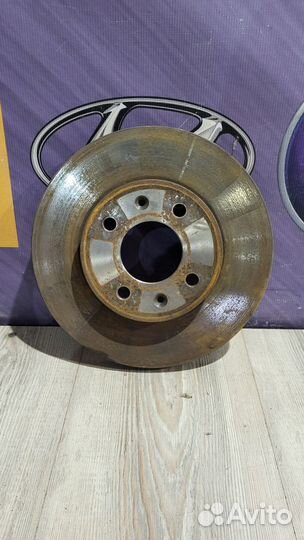 Тормозной диск перед Hyundai solaris 2 Лев, Прав