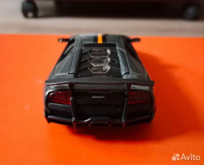 Модель автомобиля Lamborghini Murcielago