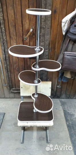 Подставка под цветы