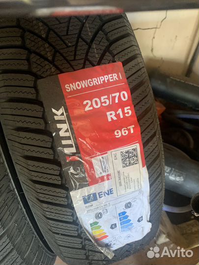 iLink SnowGripper I 205/70 R15