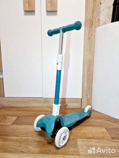 Самокат детский трехколесный новый