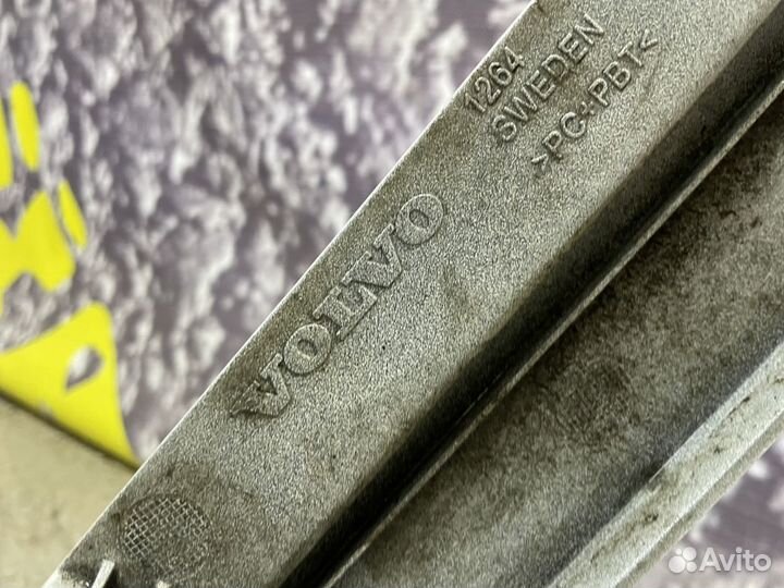 Рамка фары правой Вольво Volvo truck FH 2013-2019