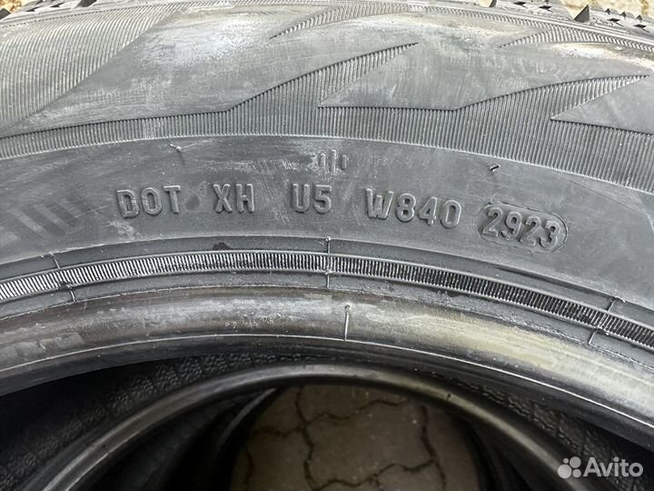 Pirelli Formula Ice 215/55 R18 102T