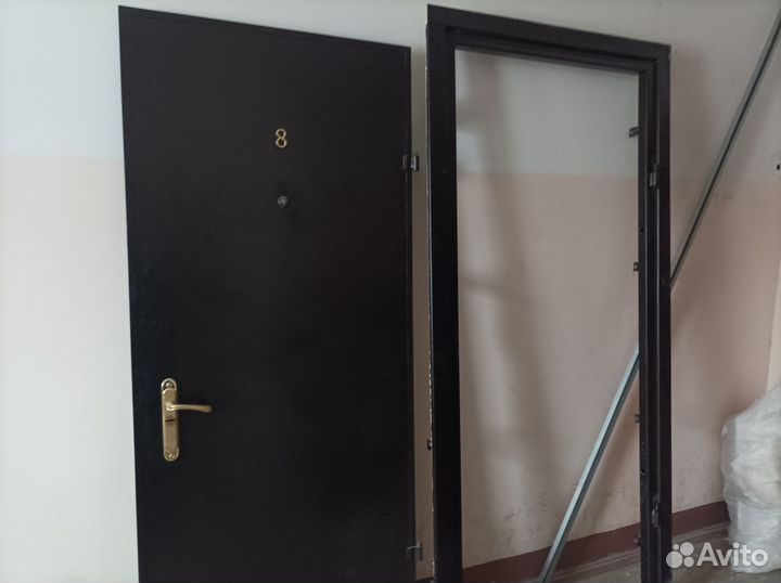 Дверь входная металлическая