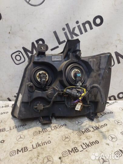 Фара галогеновая правая Chevrolet Tahoe GMT900