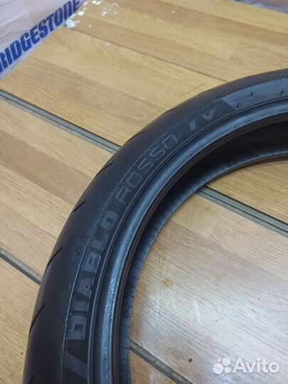 120/70 r17 Pirelli Diablo Rosso IV