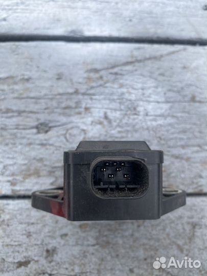 Датчик ускорения Bmw 7 E65