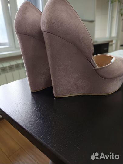 Туфли на танкетке 36